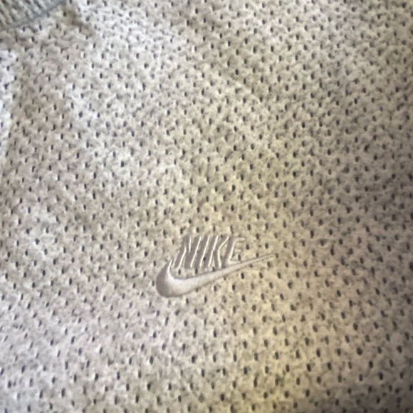 Nike Gray Textured Sweatshirt - Picture 4 of 7